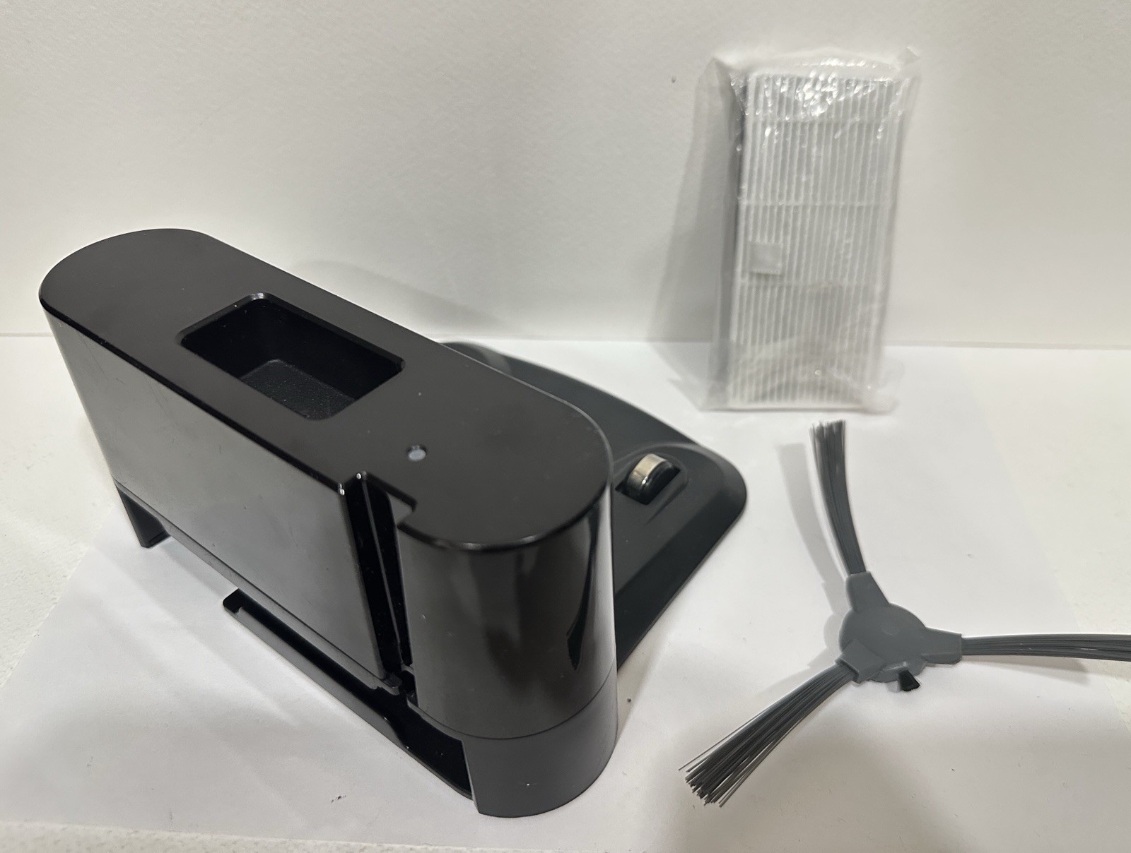 Coredy R580 Robot Vacuum Dock Charger + Filter + Side Brush OEM Set gallery