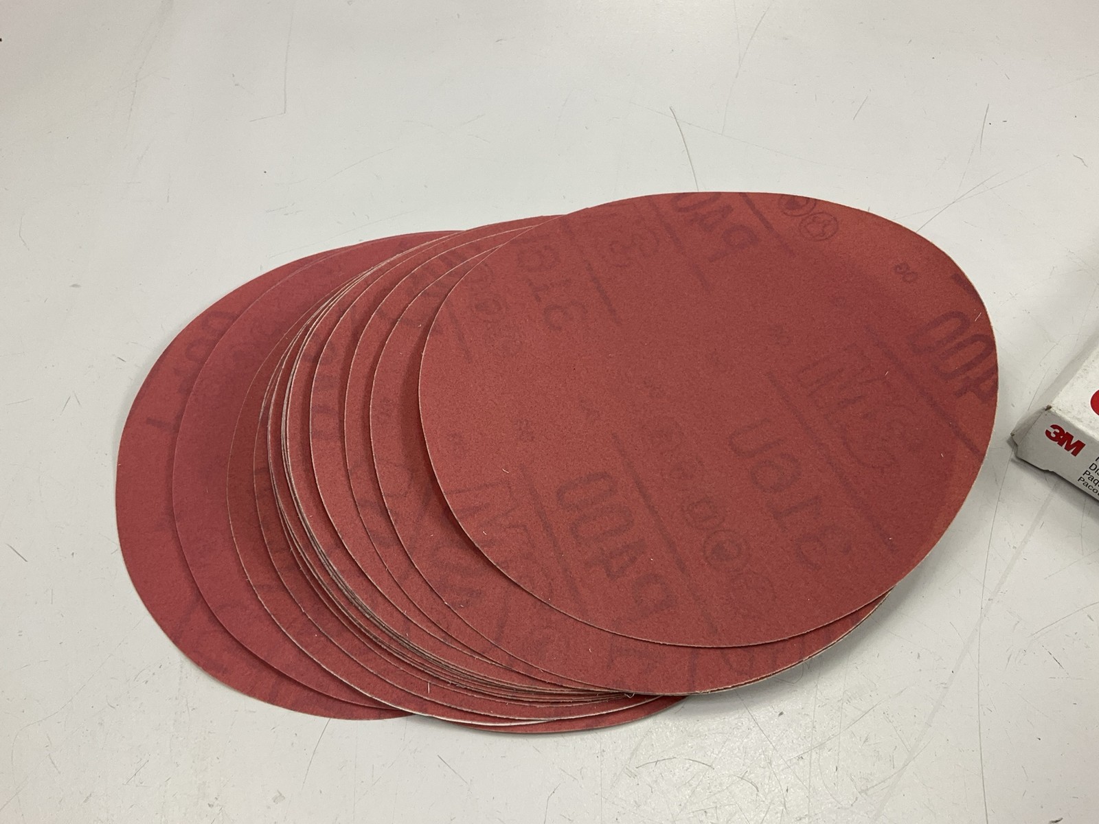 3M 01251 Red Abrasive Stikit Sanding Disc, 6 In, P400 Grade, 23 Discs/pack gallery