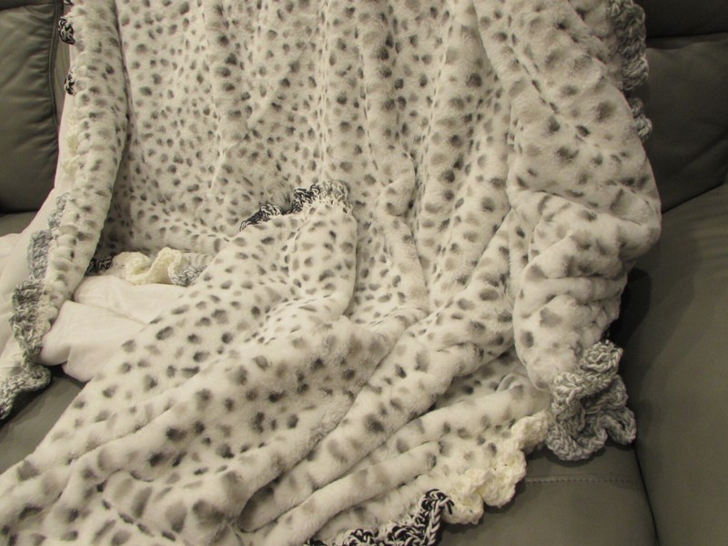 Oversize Reversible Plush Throw Blanket Gray Black White Crochet gallery