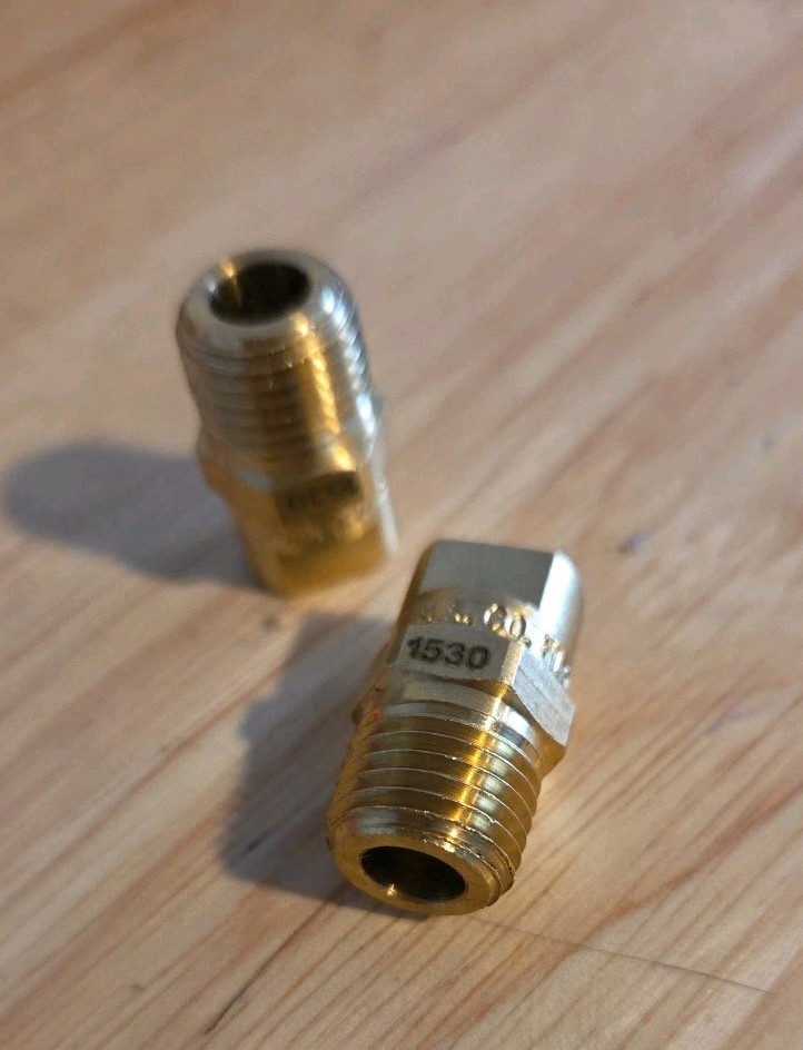 Spraying Systems 8110S1530 Brass Nozzle 1/4" Npt Angle 15° Orifice 30 (2 pc) gallery