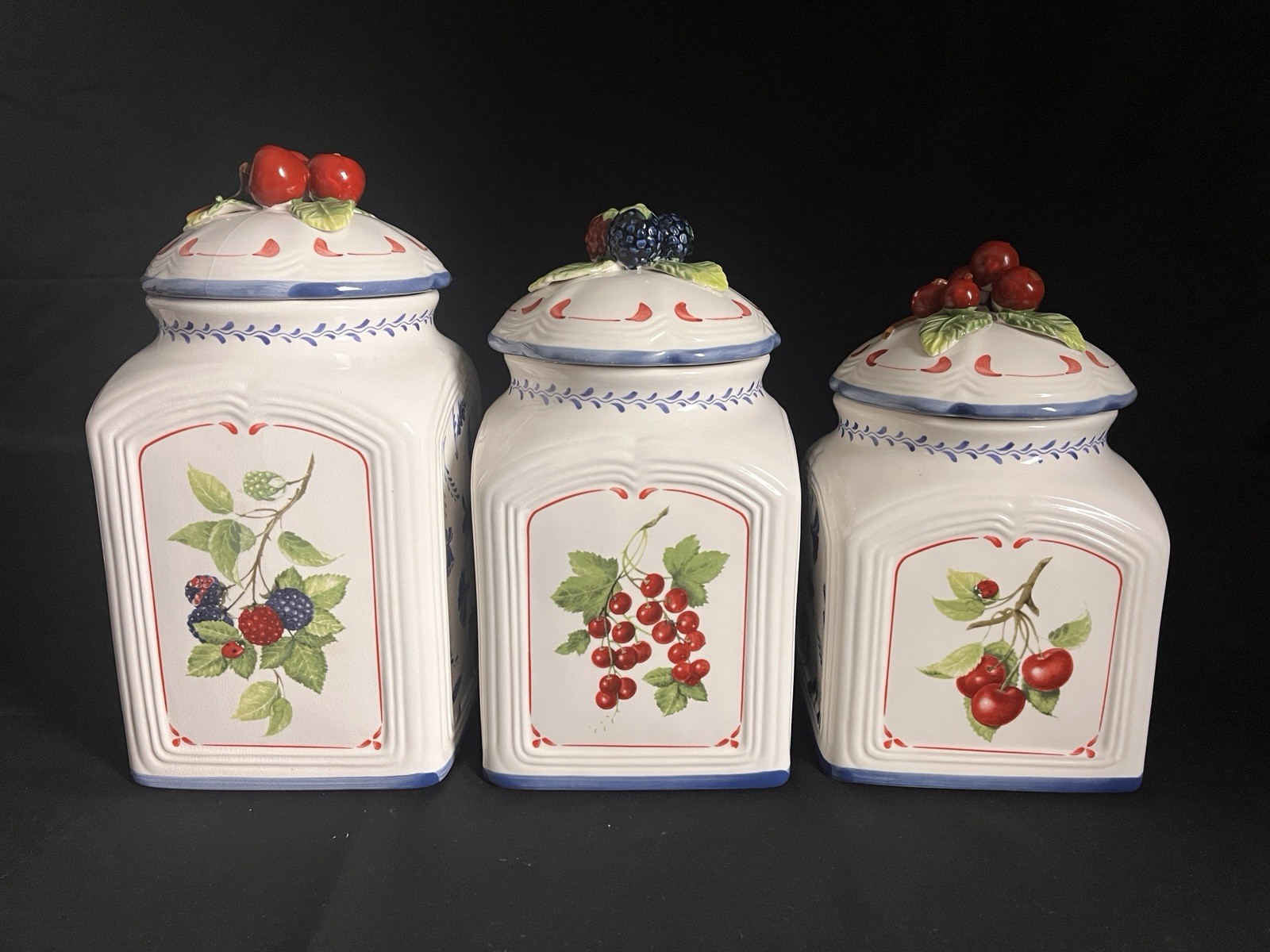 Villeroy & Bach Country Collection Cottage Inn Canisters - Set of 3 L/M/S gallery