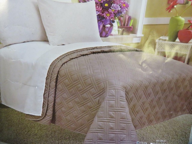 Solid Bed Quilt Yorkshire Home Gray Twin Size gallery