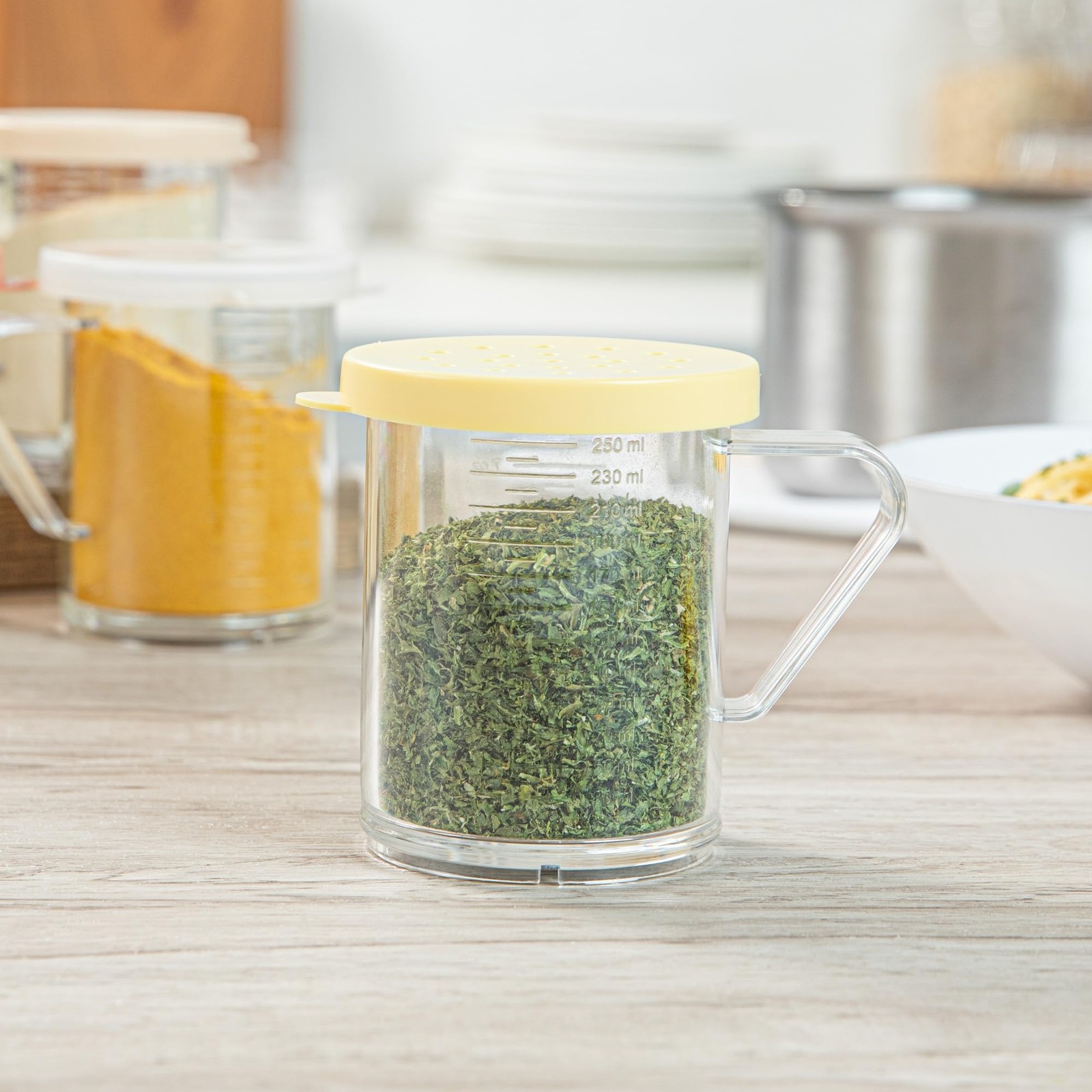 Spice Shaker Plastic Durable Seasoning Dredge Yellow Coarse Lid Clear Commercial gallery