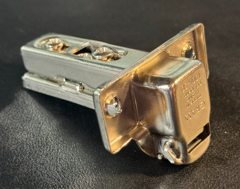 GRASS 1006-30 Clip-On Hinge (Self-Close, 3703VS ) 110° Snap-On 1006 30 gallery