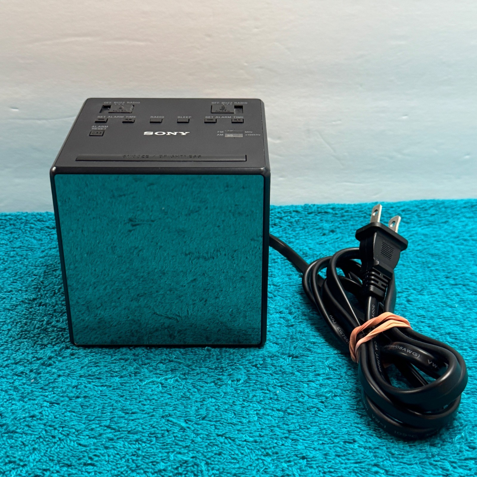 Sony Dream Machine ICF-C1T Dual Alarm Clock Radio AM/FM Black Mirror Cube gallery