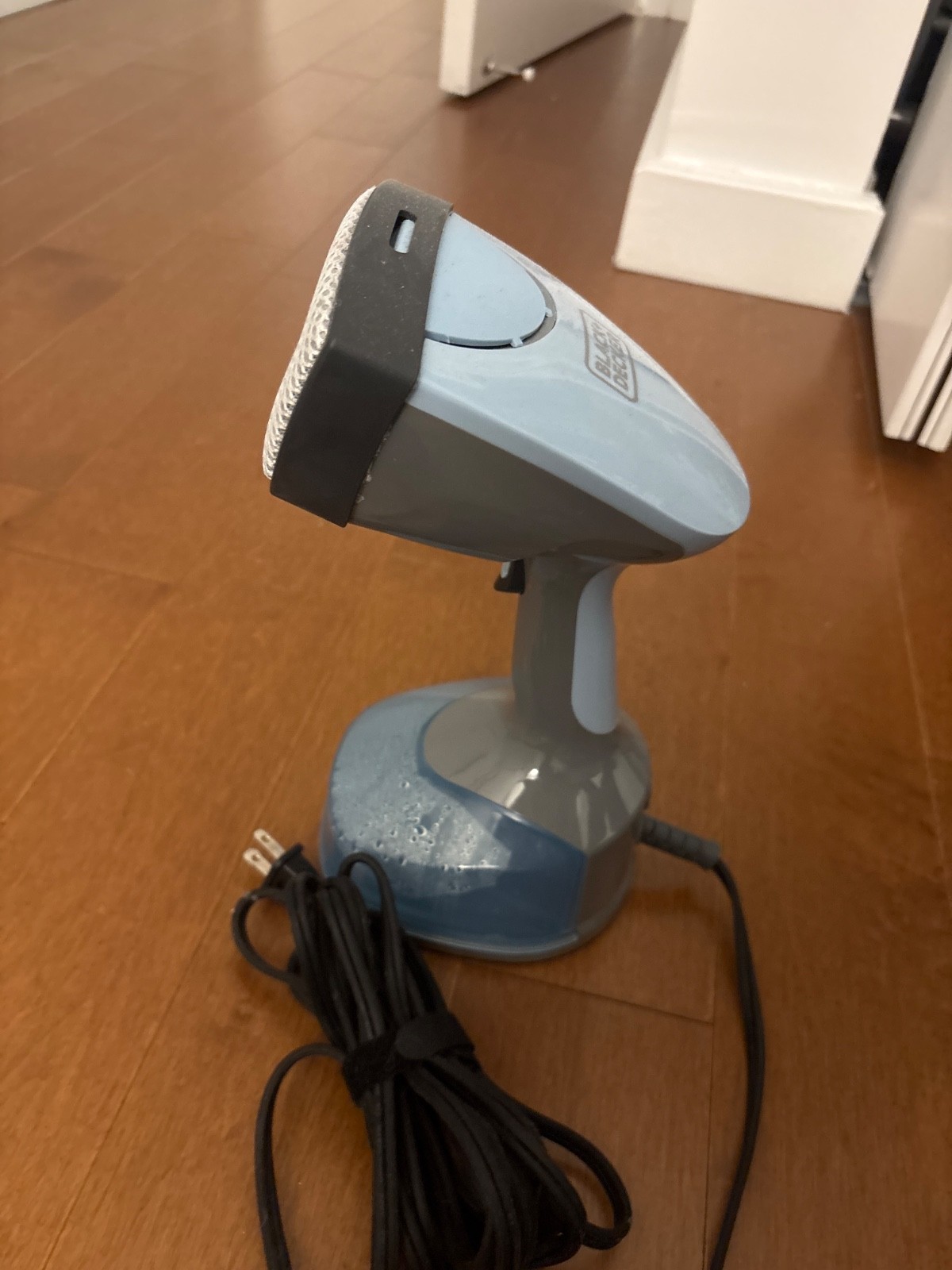 BLACK+DECKER Advanced Handheld Steamer - Gray/Blue (HGS200) gallery