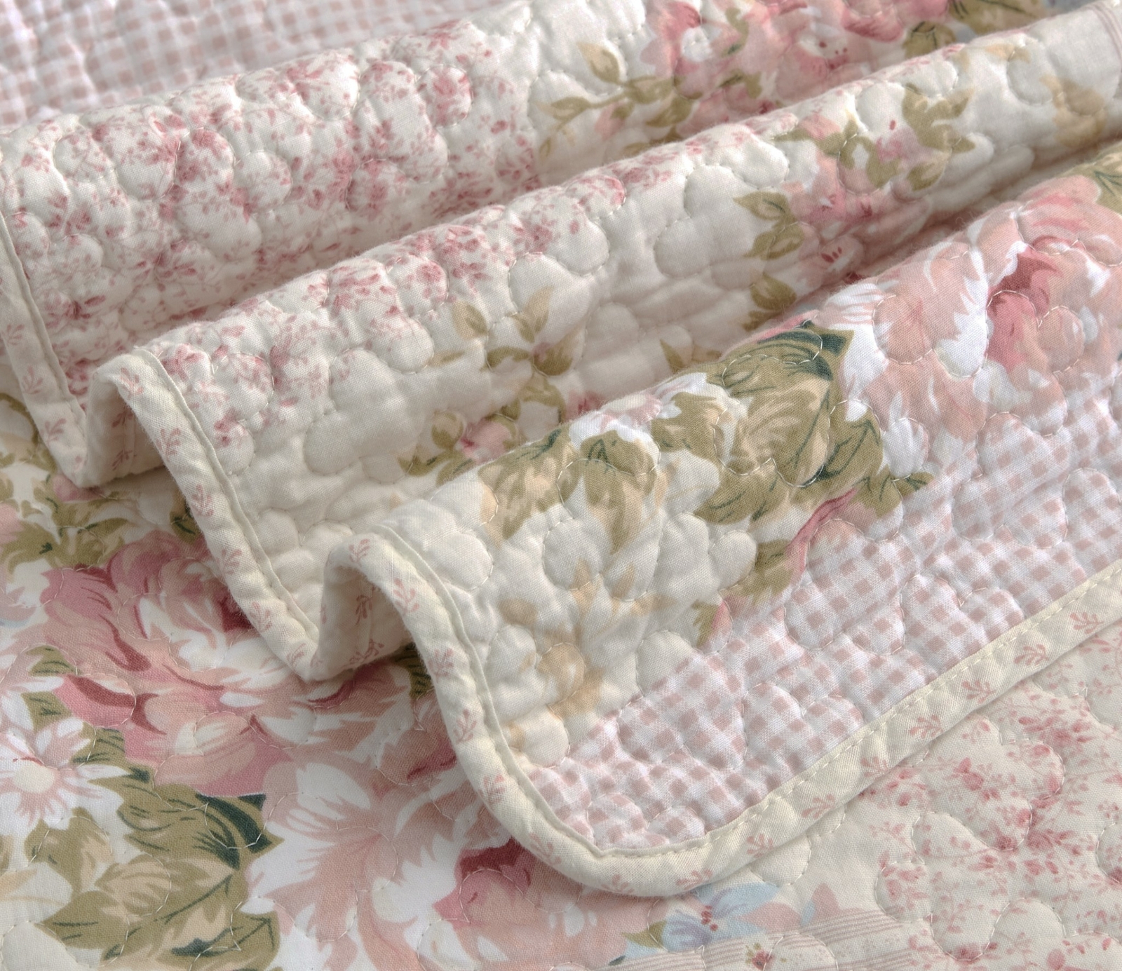 Pre-Washed Cotton Quilt Set - Rosy Pink Chic Floral Bedding Coverlet Set gallery