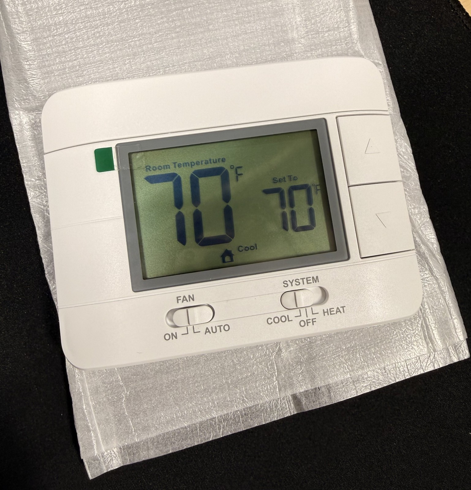 NEW Mroinge No 701 Digital Non-Programmable Thermostats Heat/Cool/Off Untested gallery