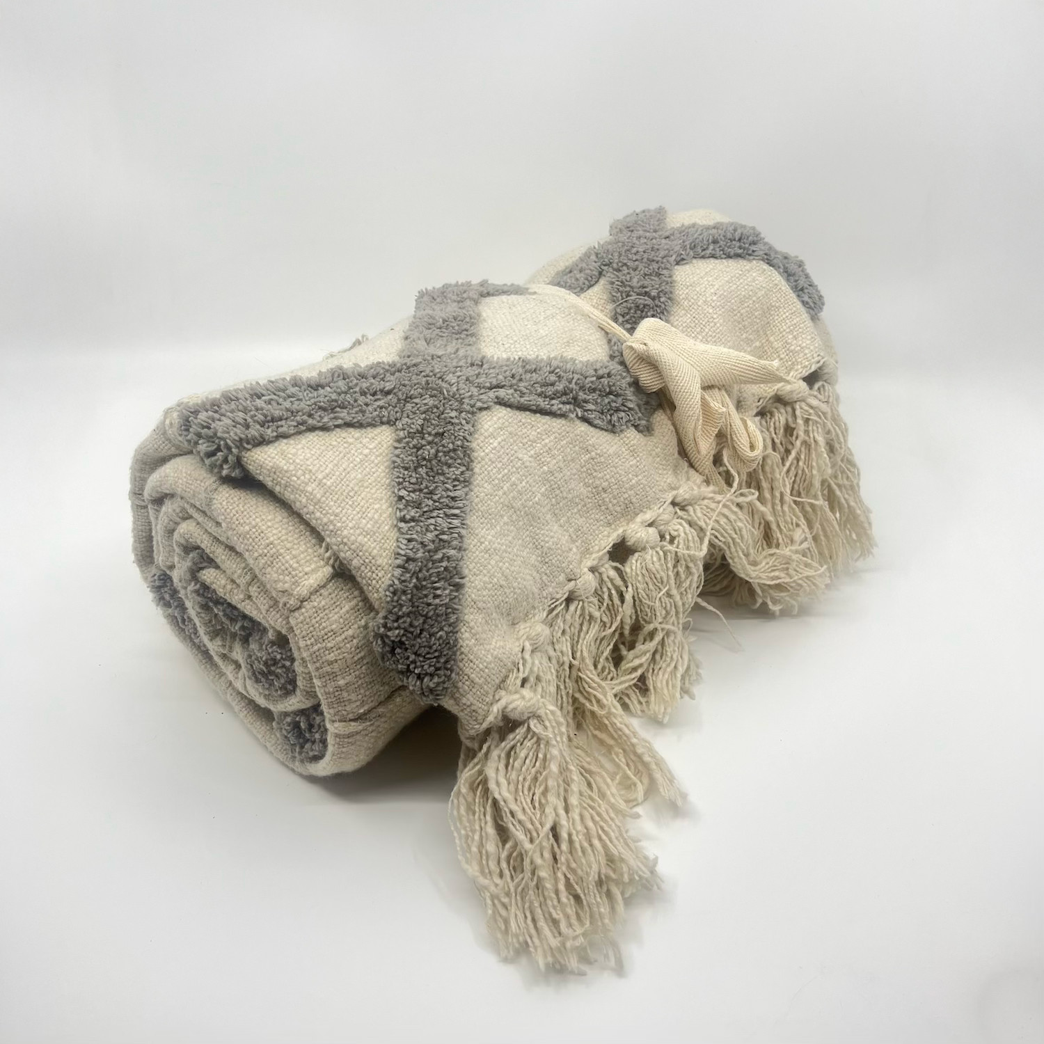 New Textured Throw Blanket Cream & Gray Tufted Geometric Design with Tassels gallery