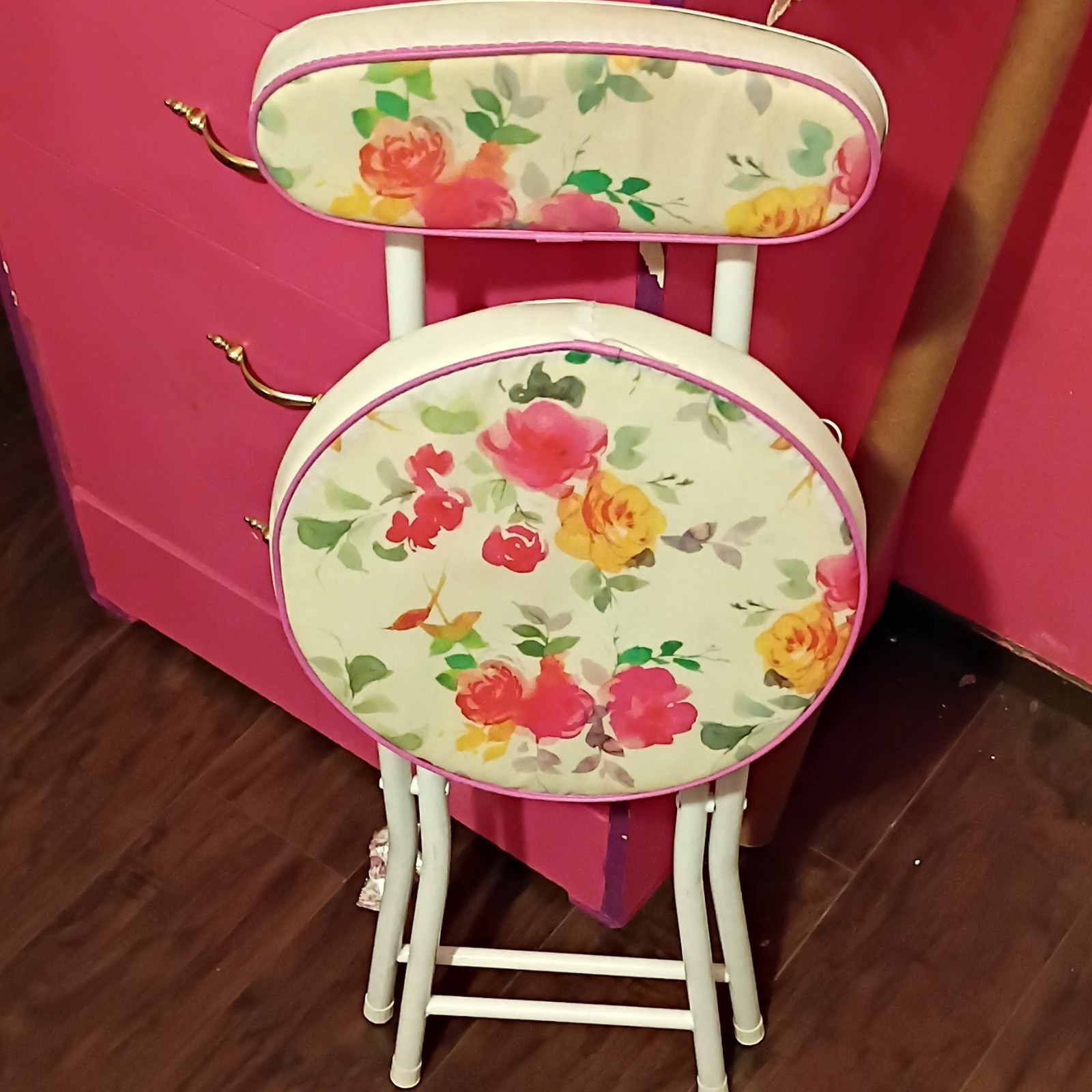 Floral Folding Chair White Frame Pink Trim Cushioned Seat & Backrest Foldable gallery