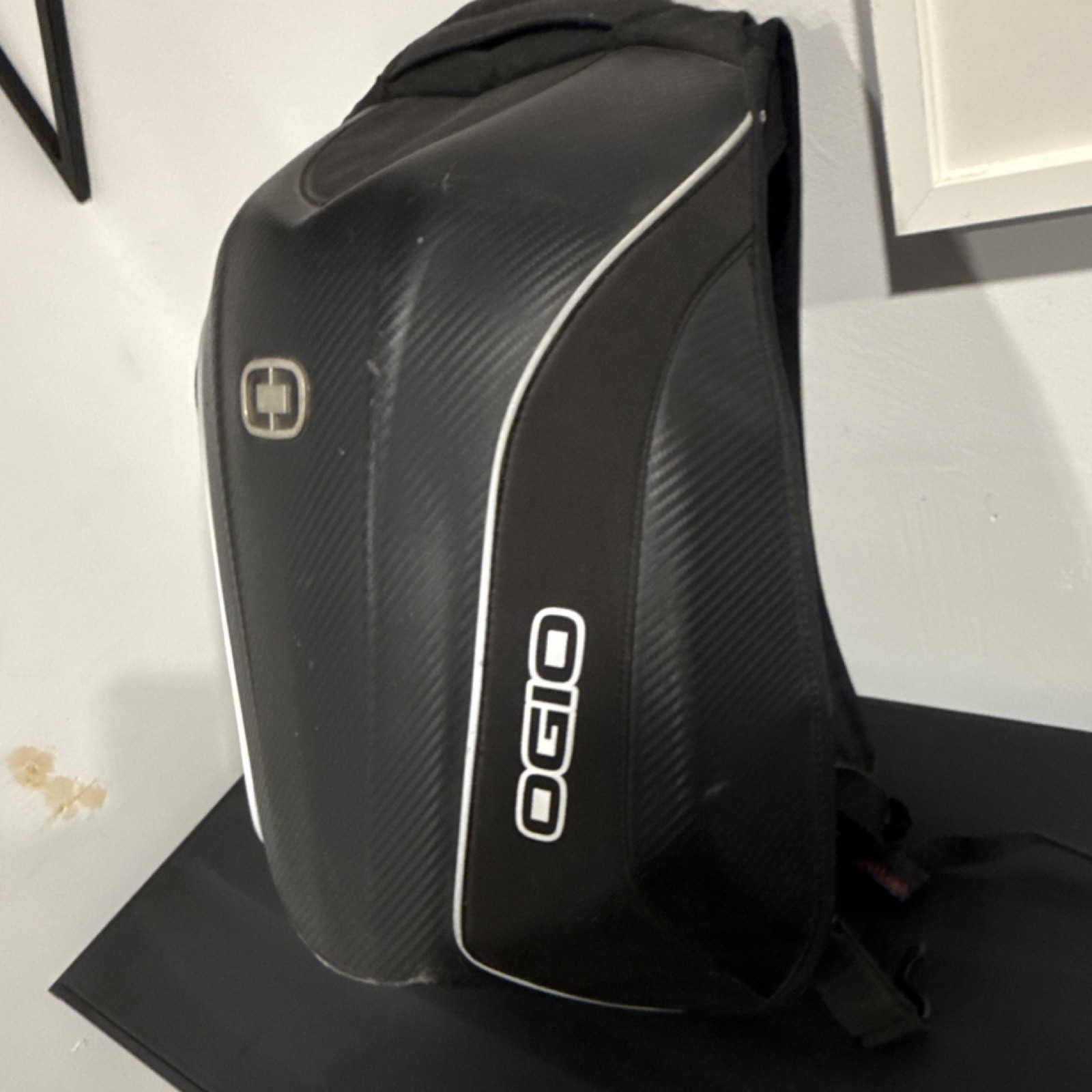 Motorcycle Backpack Black with Red Inside Adjustable Straps 4