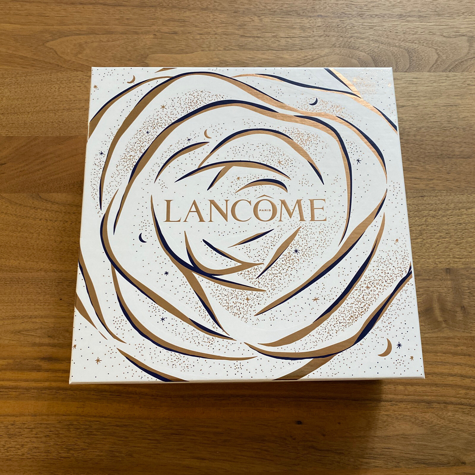 Lancome Holiday Gift Box, BOX ONLY gallery