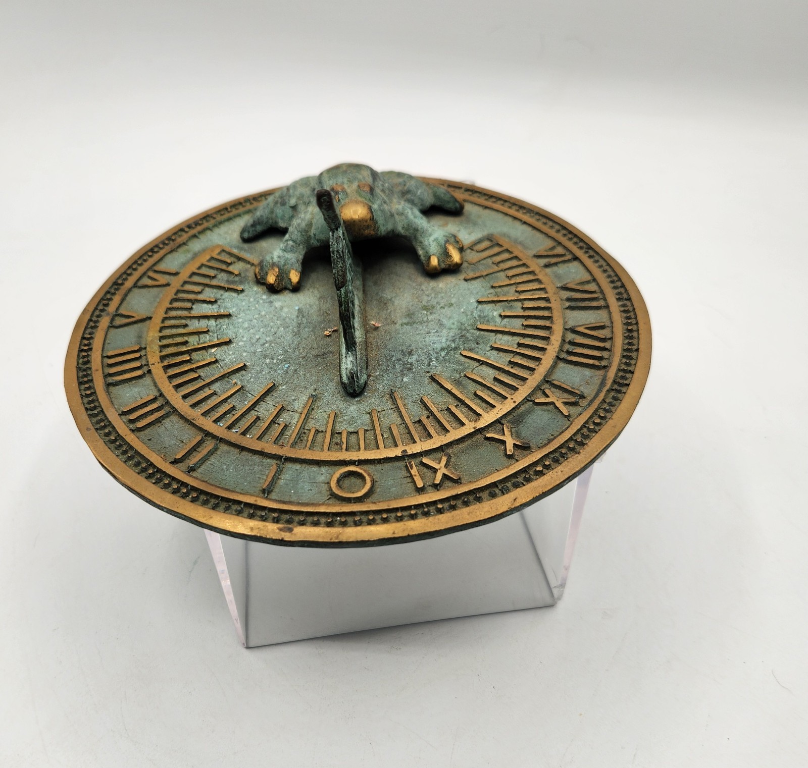 Decorative Brass Frog Sundial - 7" inches WideGreen/gold Figurine gallery