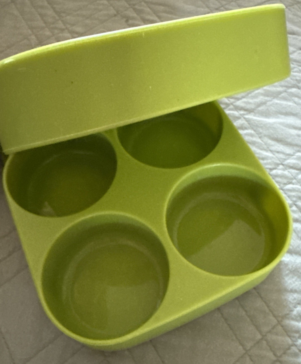 Joie Microwave Egg Bites Maker Food Grade Silicone 4 Bites in Minutes Preowned gallery