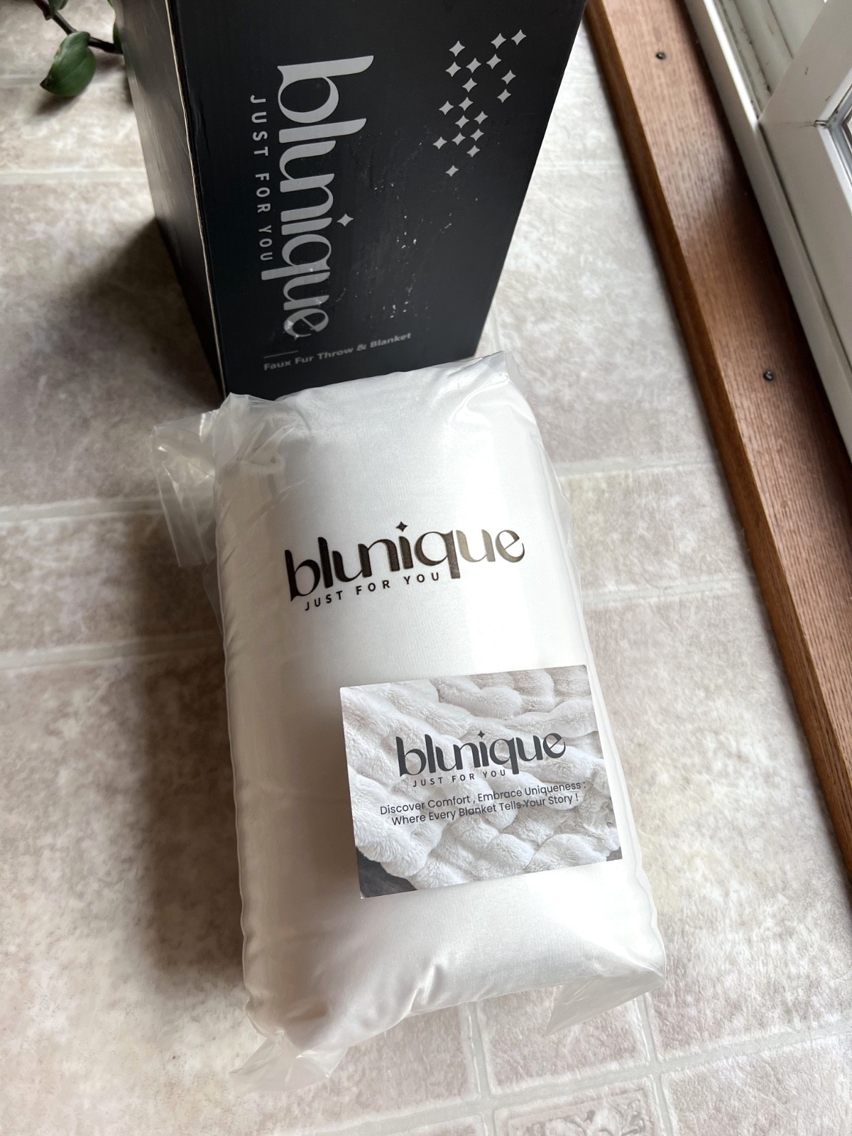 Blunique Ultra Soft Faux Rabbit Fur Bubble Throw Blanket (50"x60") gallery