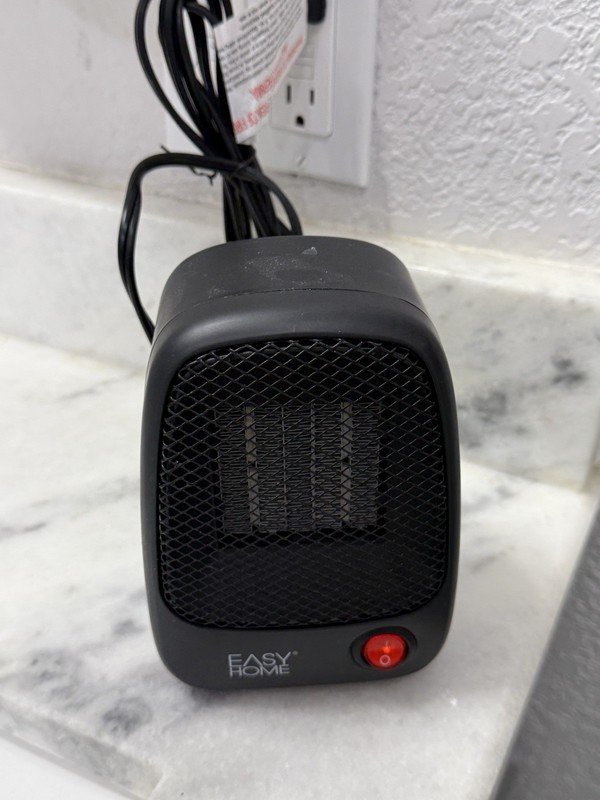 Easy Home Tabletop Ceramic Personal Heater Model FP118-05 500 Watts Forced Fan gallery