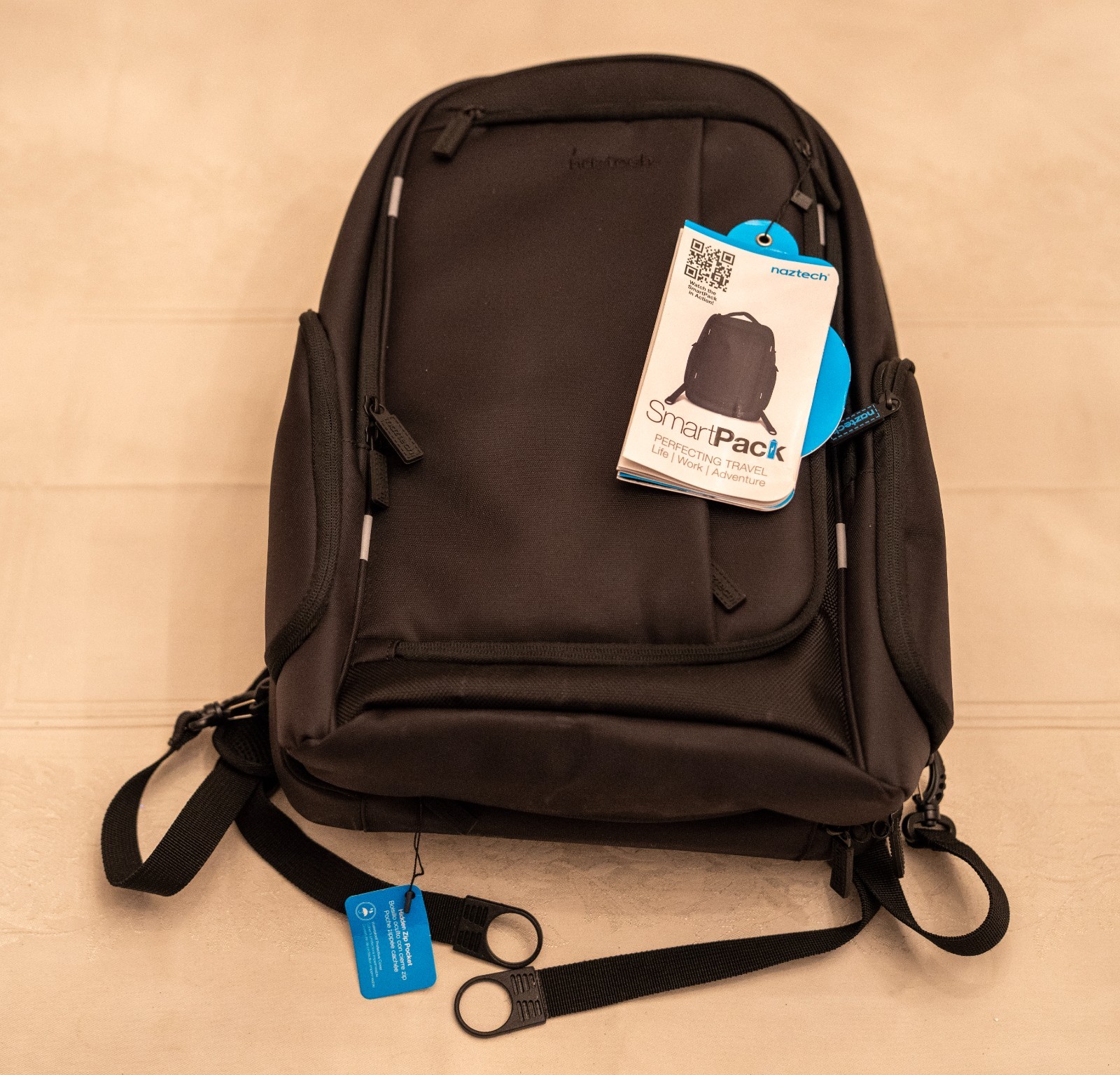 Naztech SmartPack Charging Backpack Power On the Go, Black; NWT; Make Offer!! 