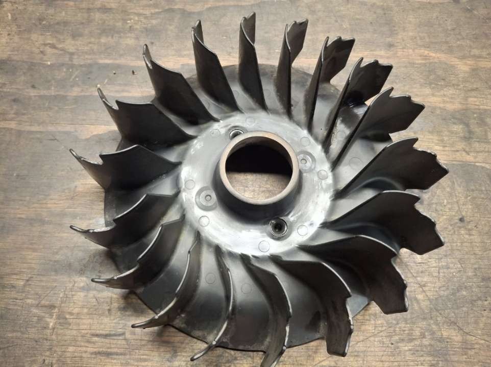 Briggs & Stratton 501cc 18.5hp Single Cylinder OEM Flywheel Fan 796084 gallery