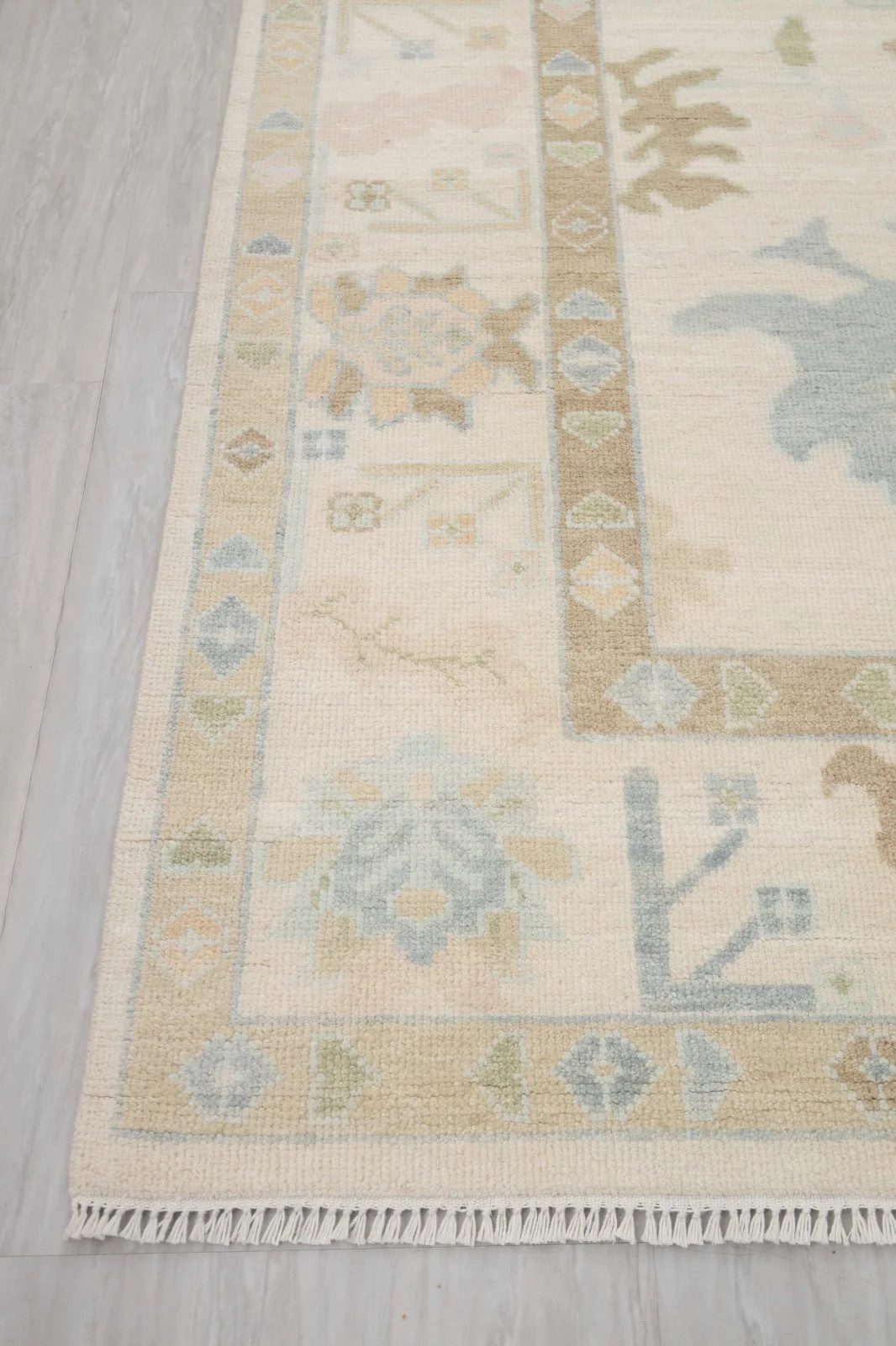 Modern Oushak Rug Handcrafted Luxury for High-Traffic Spaces12 gallery