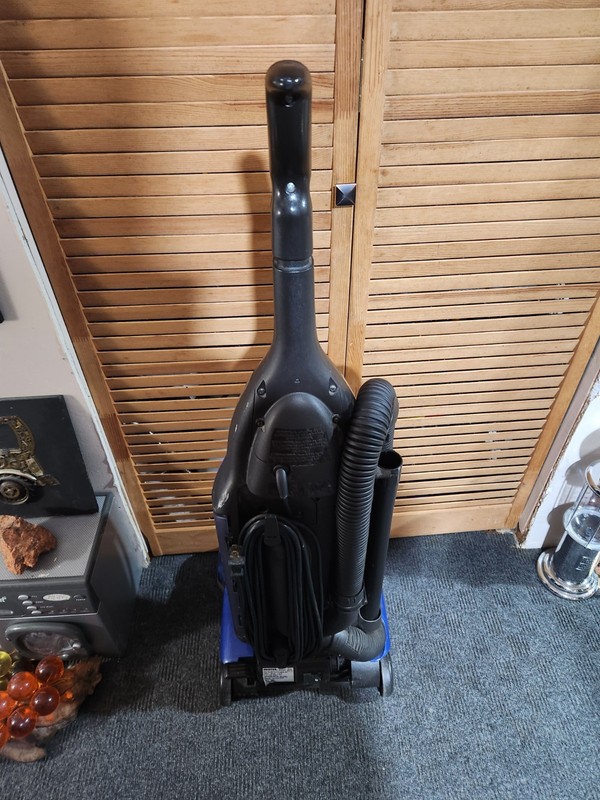 Hoover WindTunnel Bagless self propelled upright vacuum 12 amp blue u6630-900 gallery