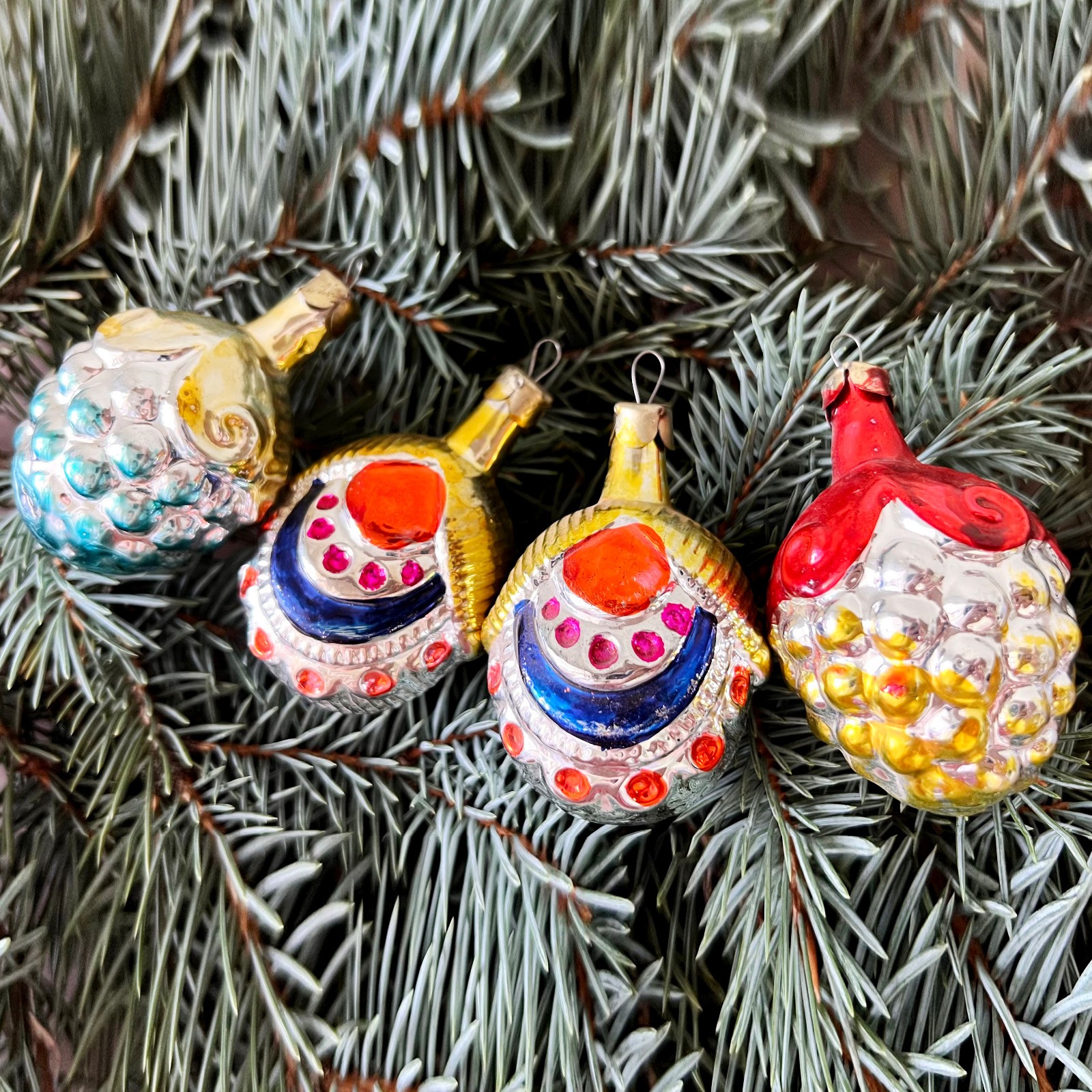 Soviet Christmas Tree Ornaments Set 4 Vintage Mercury Glass Grape Bunches 1960s gallery