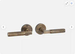 STRAIGHT KNURLED SOLID BRASS PASSAGE INTERIOR DOOR SET/ROUND – LEFT HAND