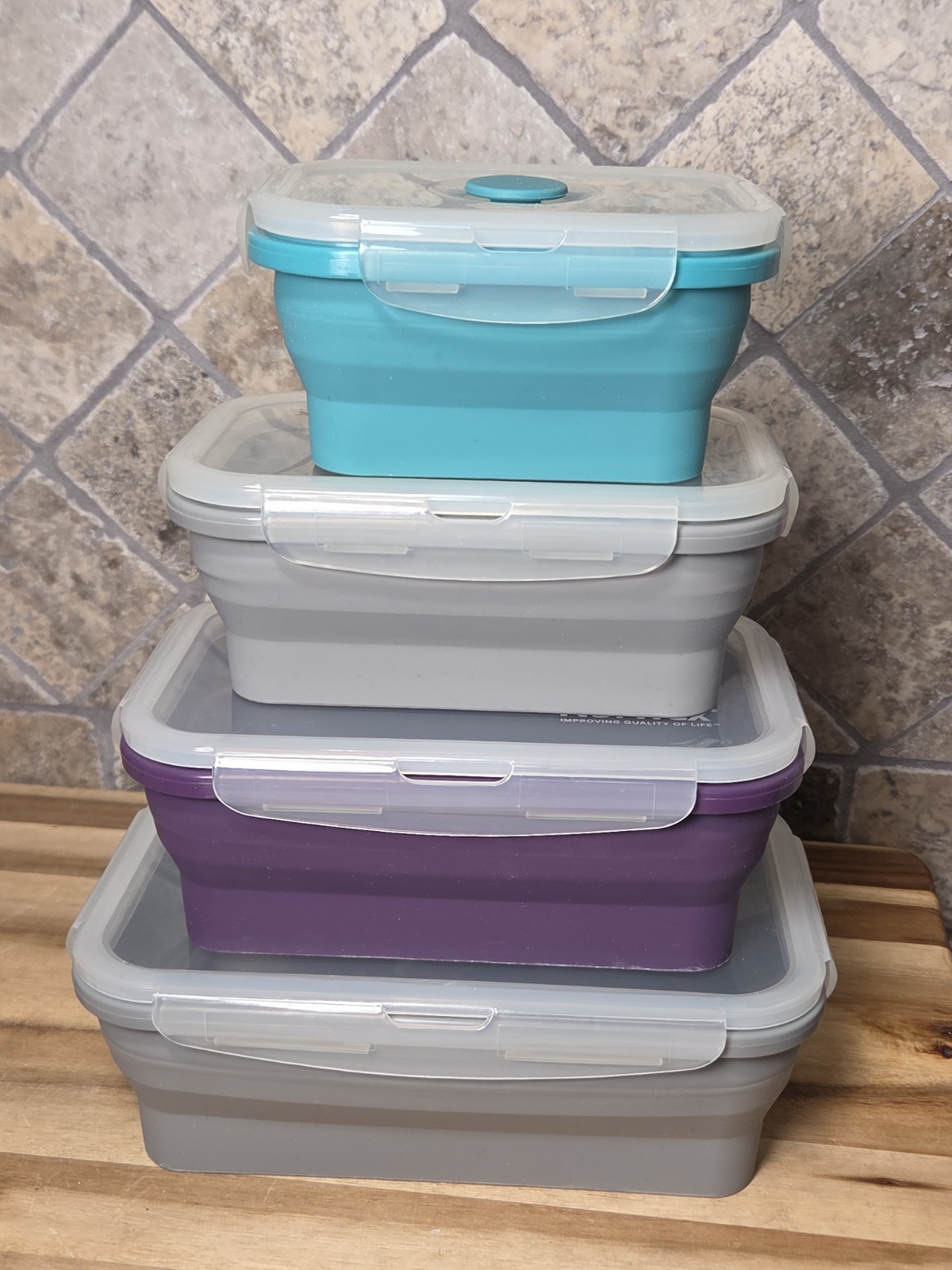 Silicone Food Storage Containers S/M/L/ XL (set of 4) Norwex gallery