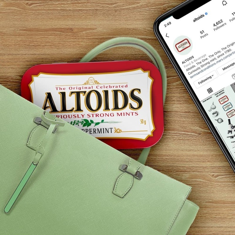Travel-Friendly Peppermint Breath Mints - 12 Strong Mints in Pocket-Sized Tins gallery