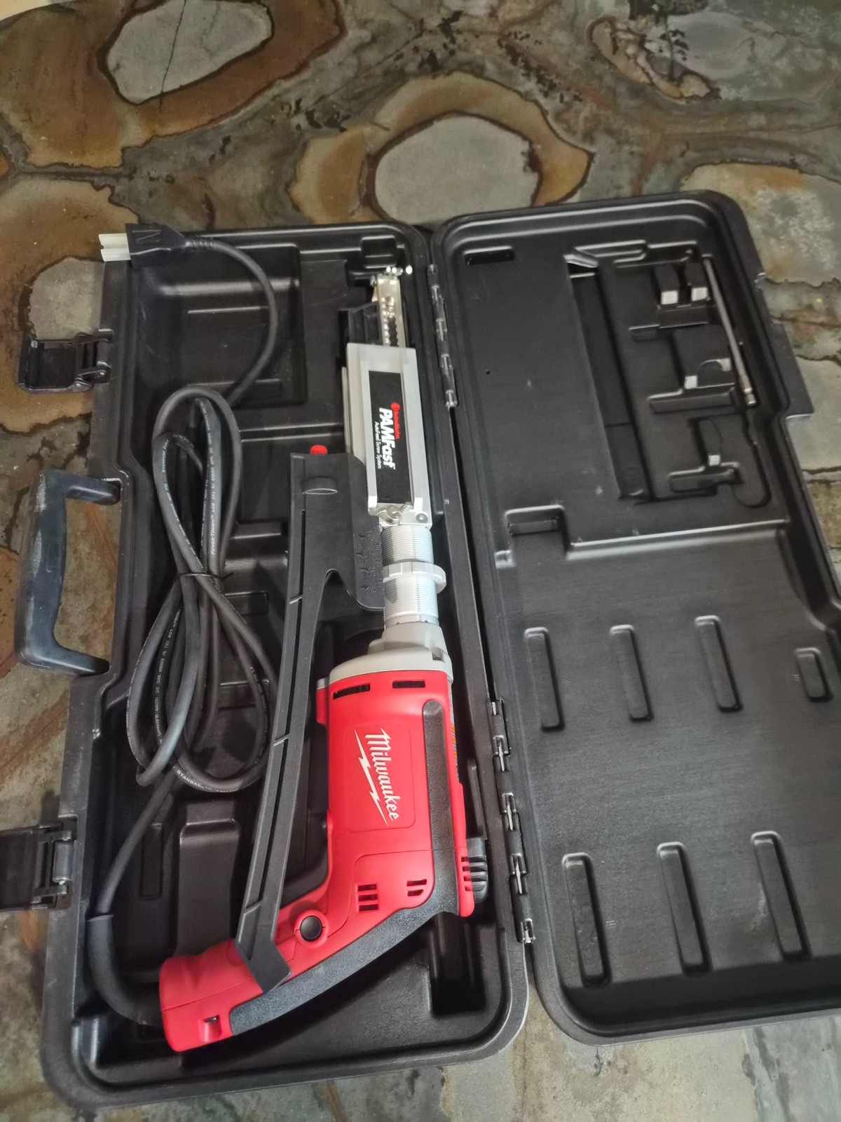 FastenMaster PamFast Autofeed Screw System Milwaukee 6742-20 Screwdriver & Case gallery