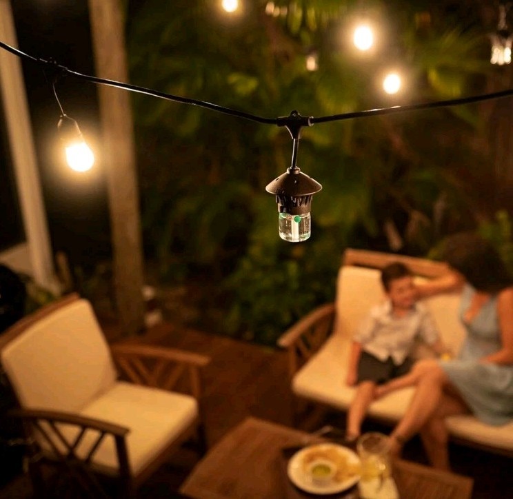 TIKI Brand BiteFighter LED String Lights-12 Bulbs & 3 Mosquito Repellent Pods gallery