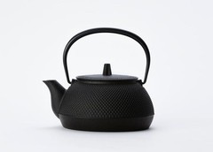 Iwachu Nambu Tekki Cast Iron Teapot Kettle Arare 650ml