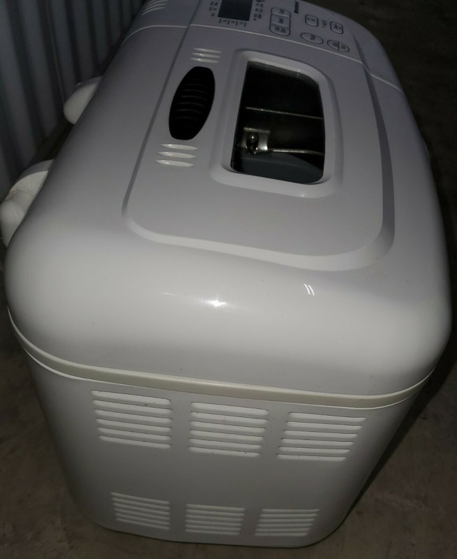 Breadman TR845 Automatic Bread Machine Dough - Tested WORKS! With Pan & Paddle! gallery