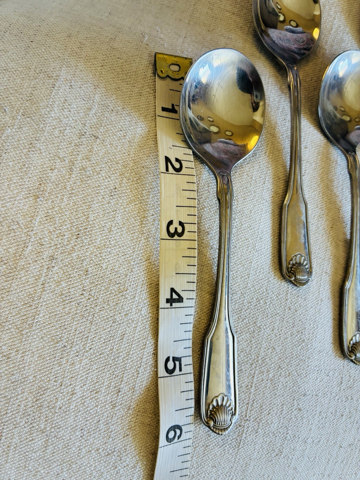 Oneida Stainless Flatware Cereal Spoons Small Classic Shell Heirloom Cube Soup 7 gallery