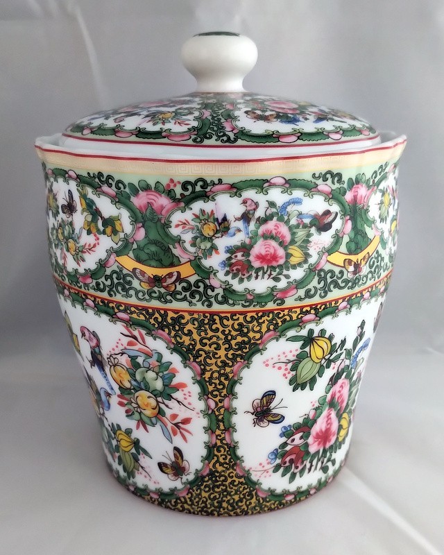 WILLIAMS SONOMA Famille Rose Botanical Porcelain Canister Jar w/ Lid (7.5" tall) gallery