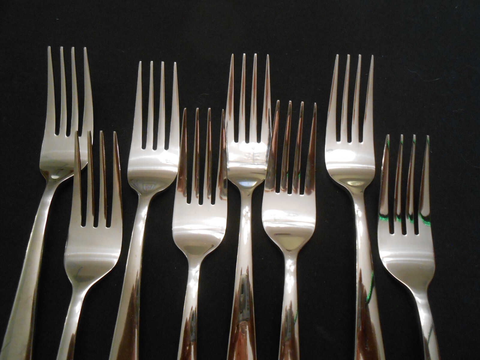 8 Oneida MOONCREST Stainless Dinner Forks 8" gallery