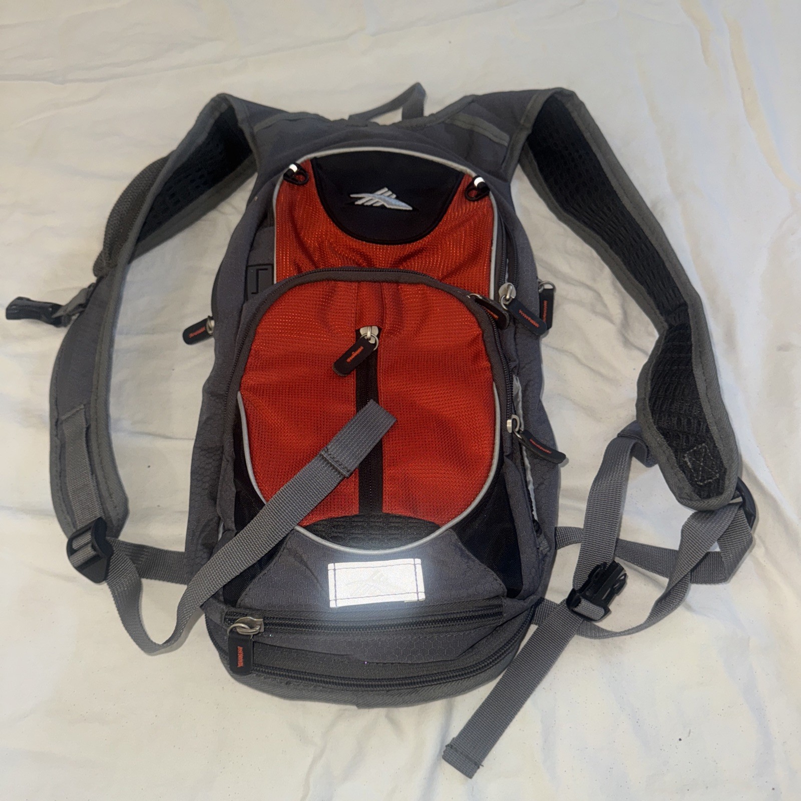 High Sierra Air Flow Cool Back red and gray/ thin/small backpack 2