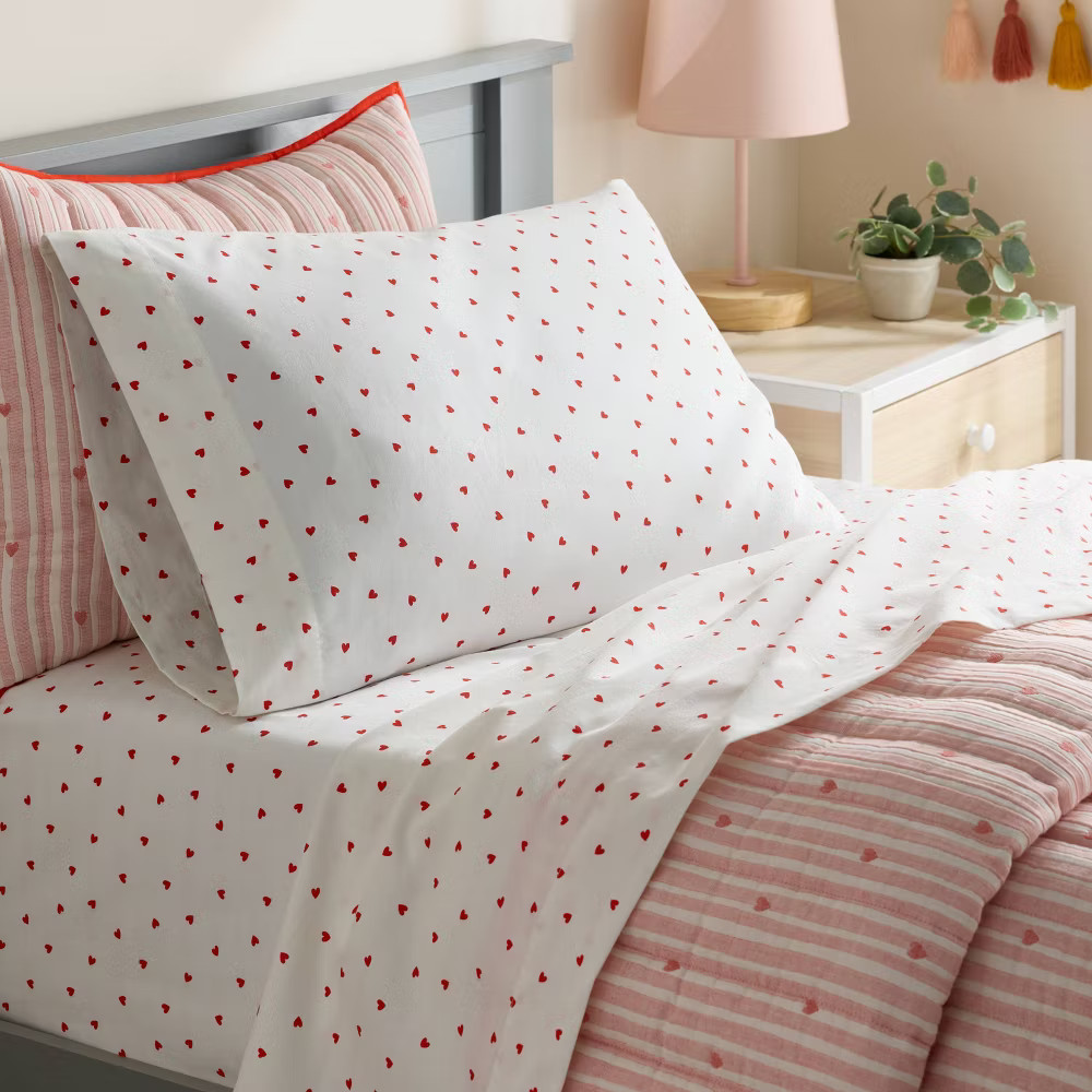 Full Heart Kids' Cotton Sheet Set - Pillowfort gallery