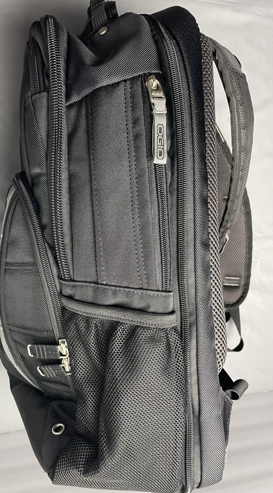 OGIO Backpack Black Airflow Vent Tablet Laptop Protection REWST 4