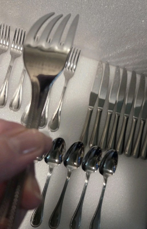Pottery Barn PBN23 Stainless 18/8 Beaded Outline Silverware Flatware 24 Pieces gallery