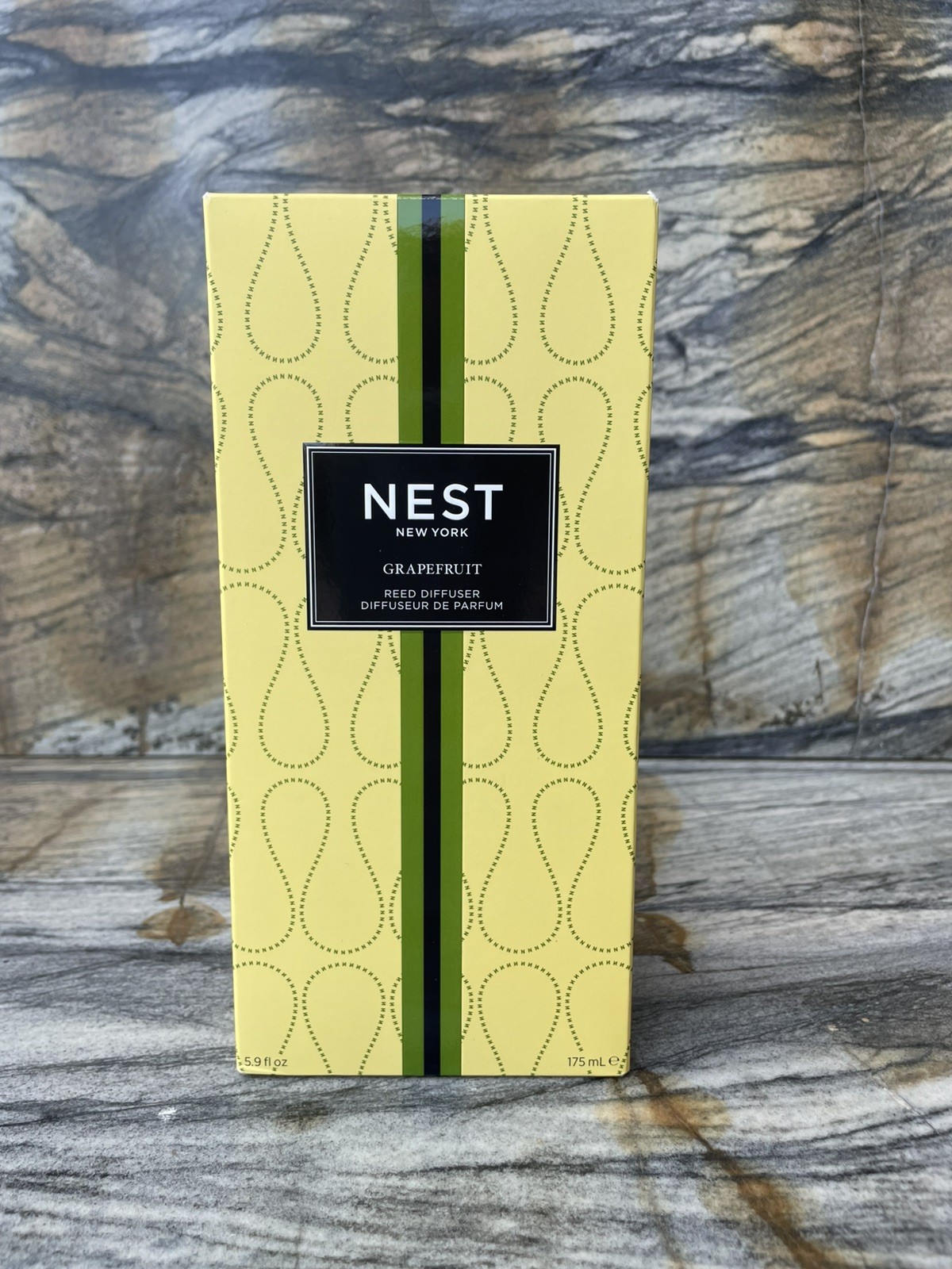 NEST Fragrances New York Grapefruit Reed Diffuser 5.9 0Z New In Box gallery