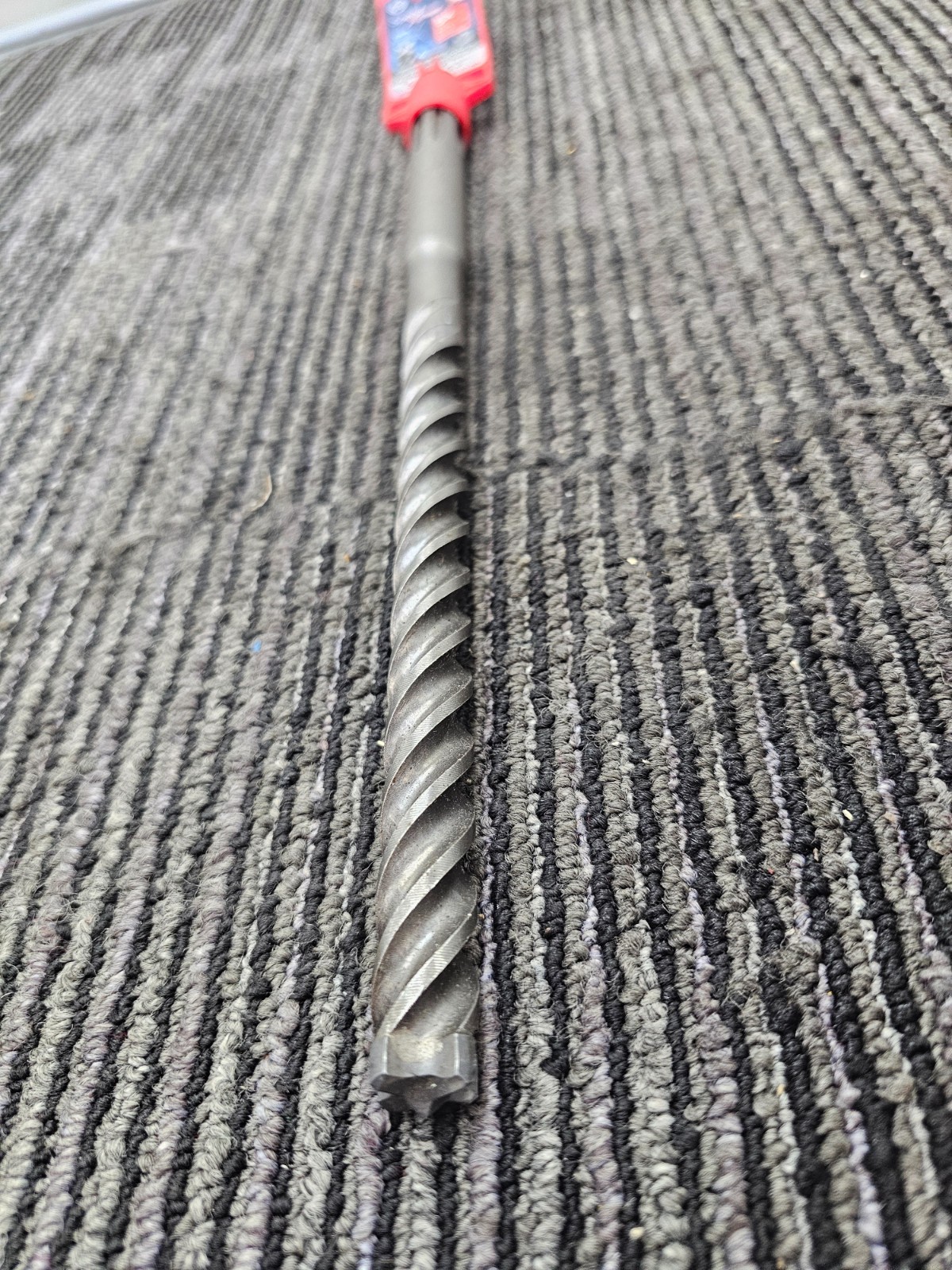 (QTY 2) BOSCH HCFC5020: 5/8" x 13" SpeedXtreme™ SDS-Max Rotary Hammer Drill Bit gallery