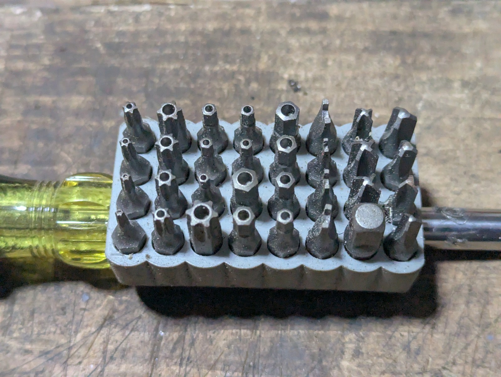 Klein Tools 32510 Magnetic Screwdriver with 31 Tamperproof Bits gallery
