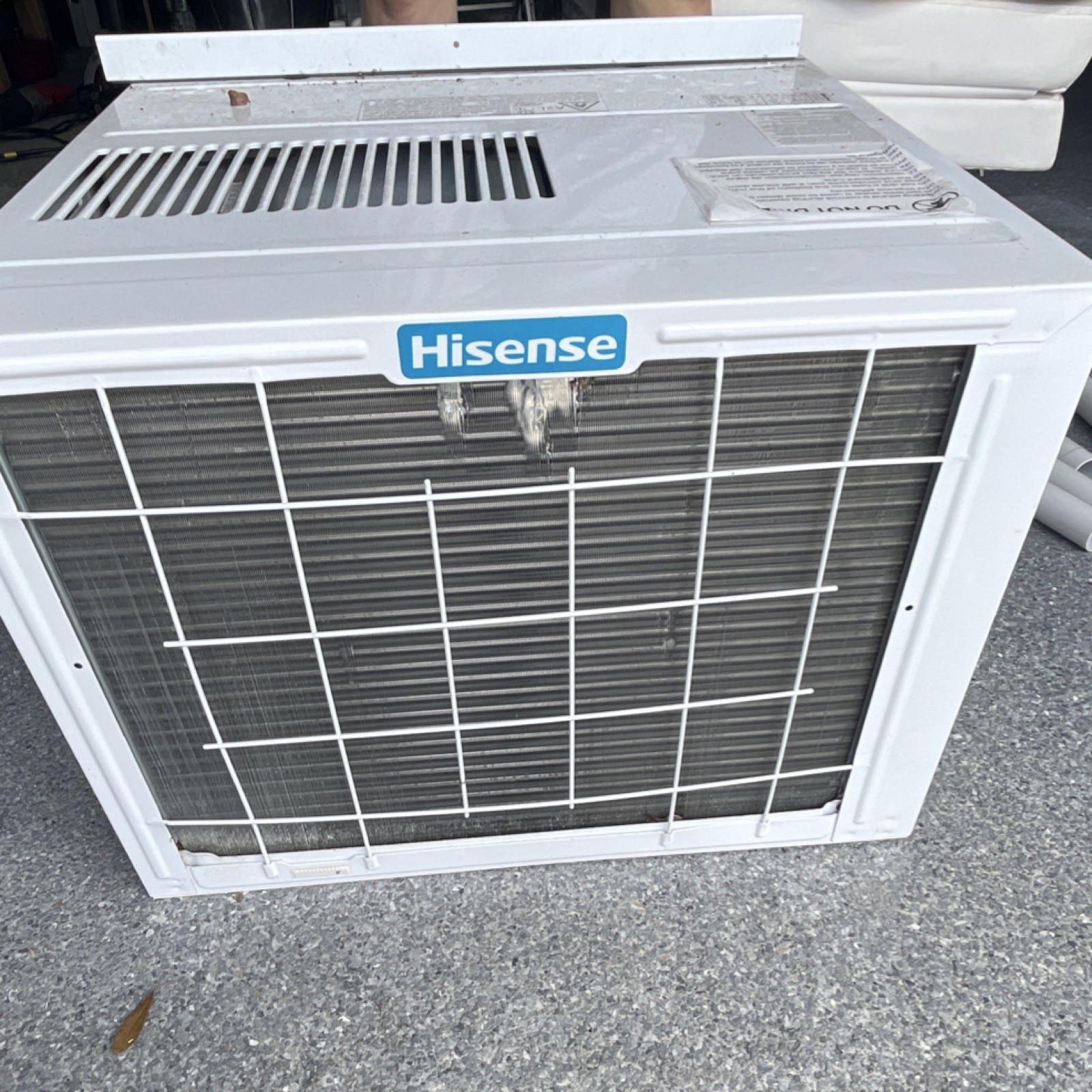 Hisense AW1822CW3W Window Air Conditioner 18000 BTU White R32 230V EER 11.3 gallery