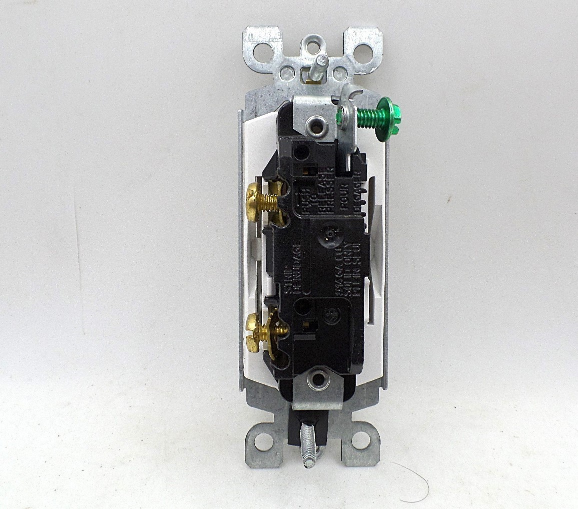 LEVITON M32-05601 DECORA 15A 1POLE ROCKER AC QUIET LIGHT SWITCH WHITE 10-PACK gallery