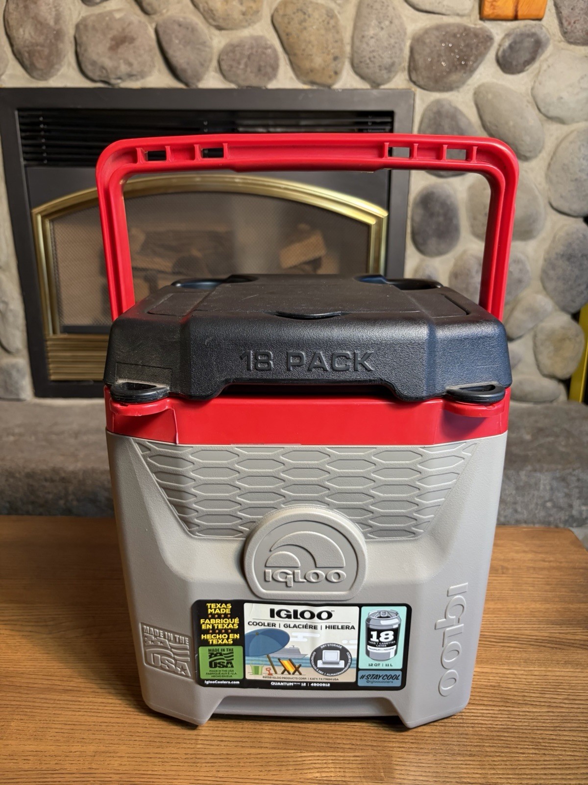 Igloo Quantum 12 cooler 18 Pack capacity Lockable USA. 12 Quart NEW gallery