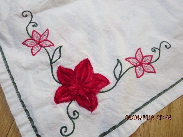 WHITE TABLECLOTH-EMBROIDERY & VELOUR IN CORNERS-82" X 60" + 6 NAPKINS---#T35-8 gallery