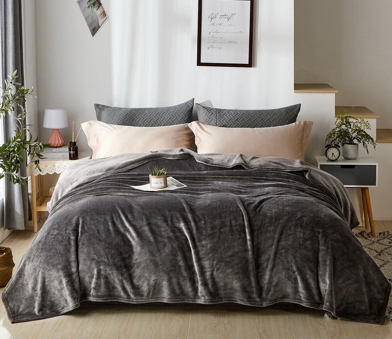 Solid Microplush Fleece Blanket Lightweight Ultra Soft King Queen Throw All Size gallery