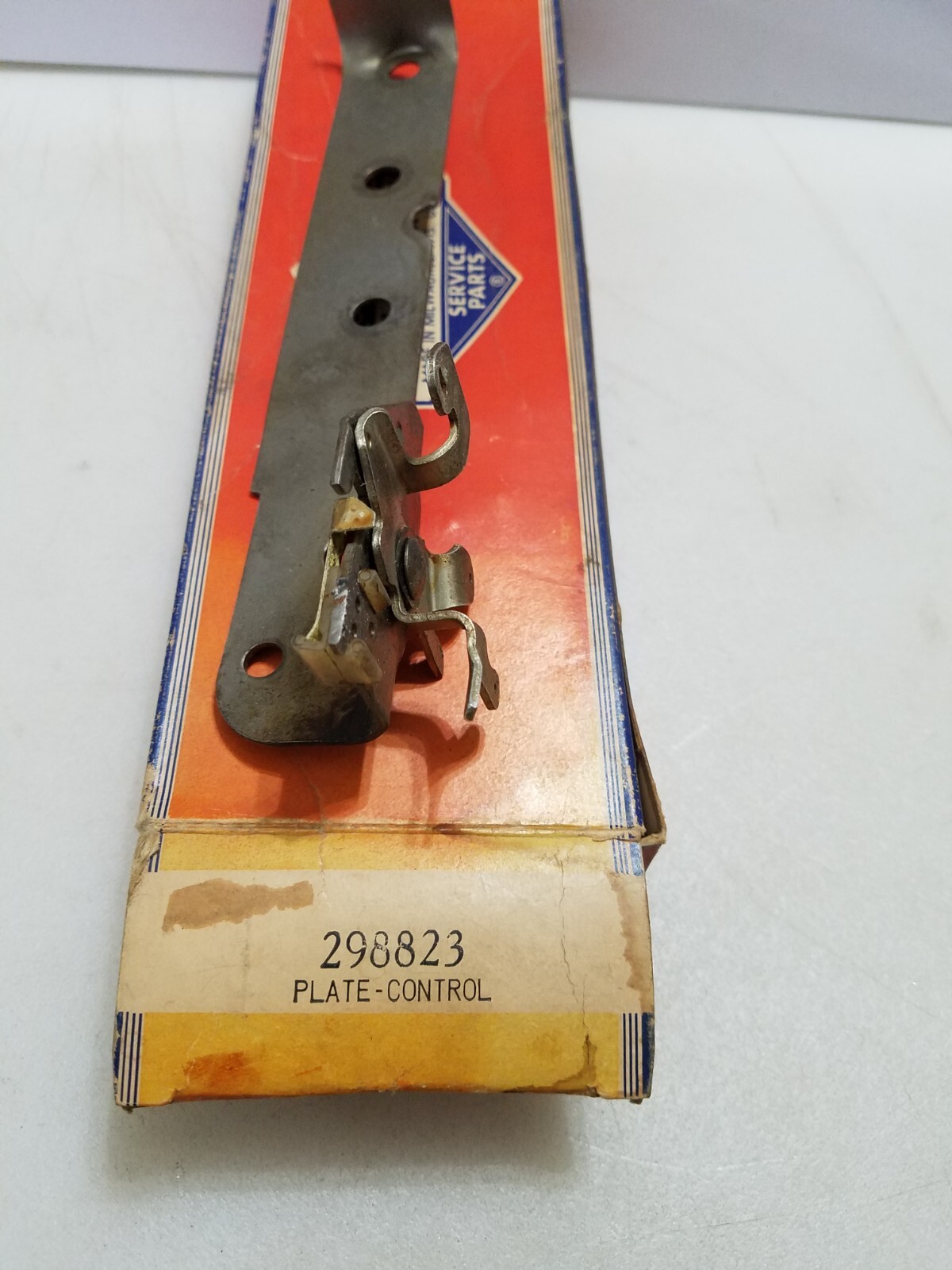 Briggs & Stratton Control Plate 298823 - OEM Packaging - NEW - C6C gallery