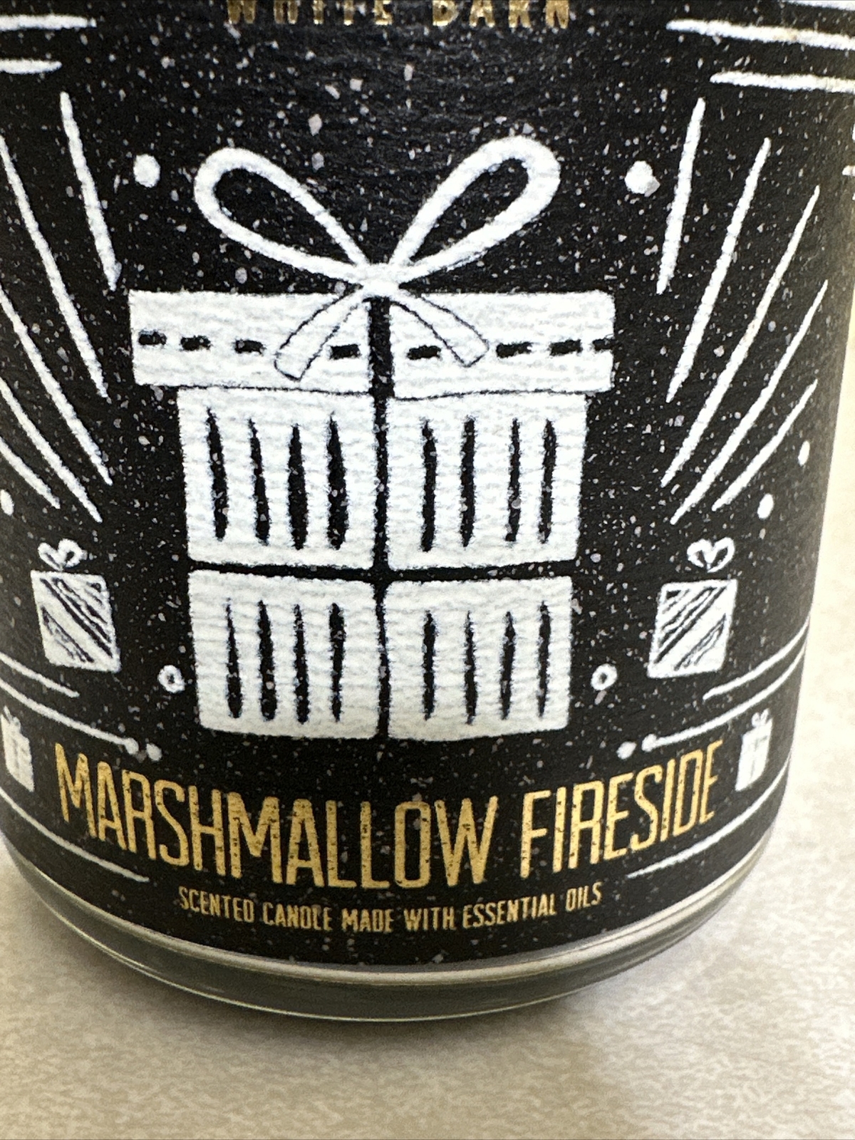 Bath & Body Works WHITE BARN MARSHMALLOW FIRESIDE Single Wick 7oz Candle gallery