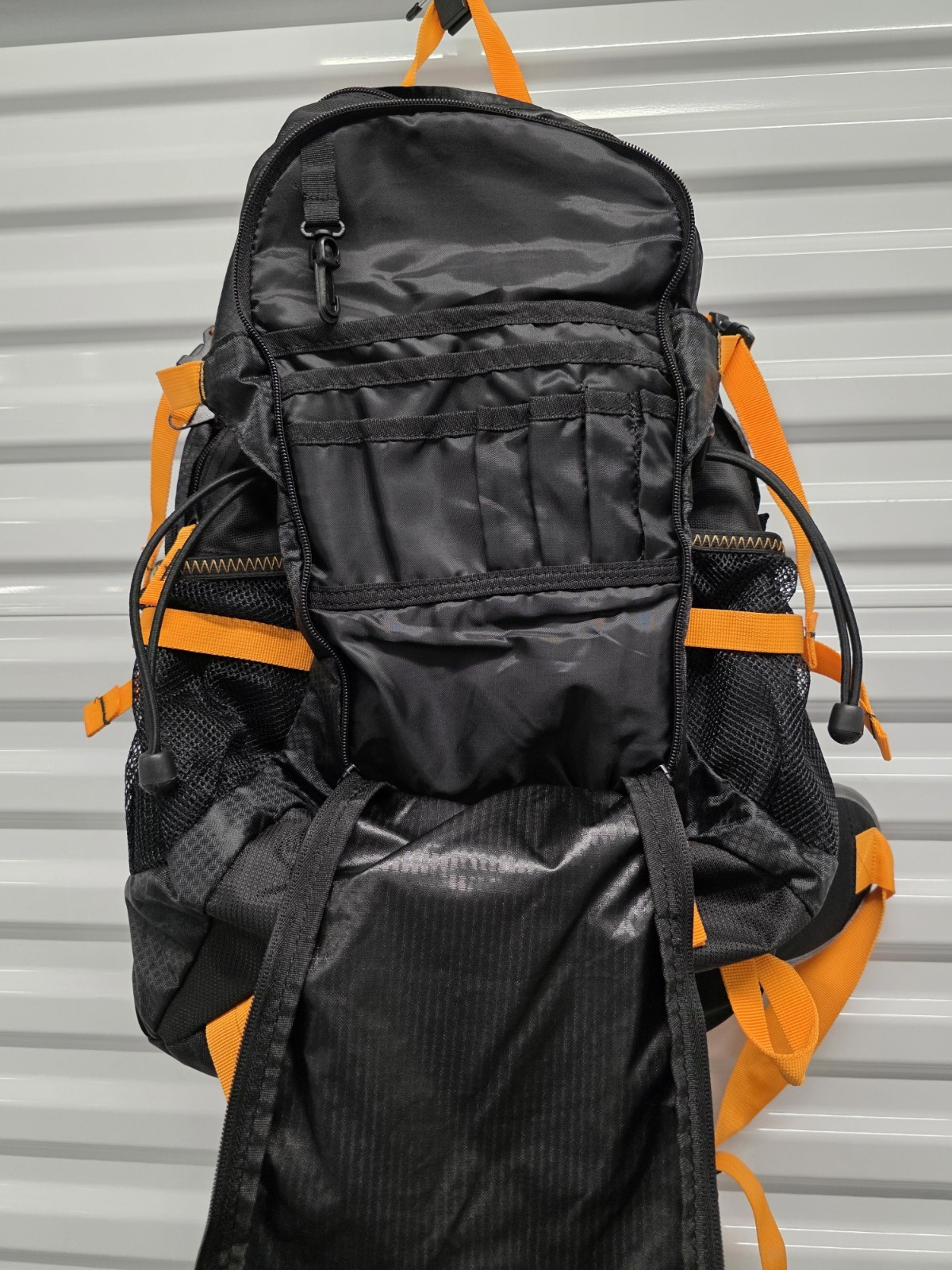 Coleman Kaver 25L Backpack Black & Orange  5